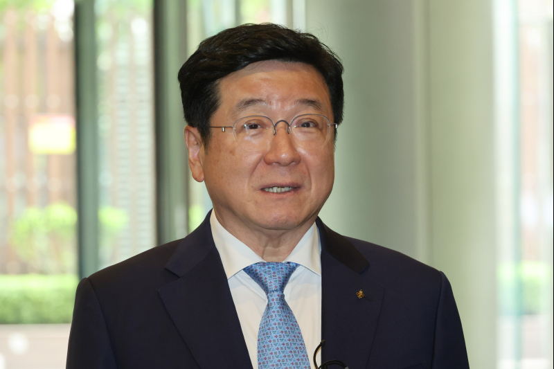 21일 삼성 준감위 참석하는 이찬희 위원장. [사진 연합뉴스]