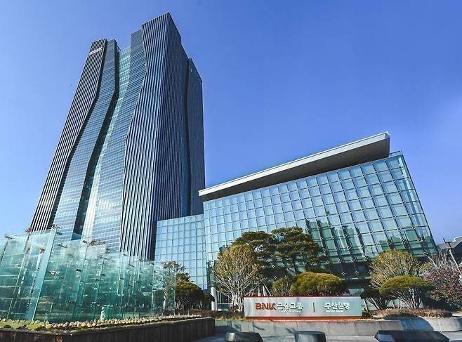 BNK금융, <b>집중호우 피해</b>에 2000억원 긴급 금융지원
