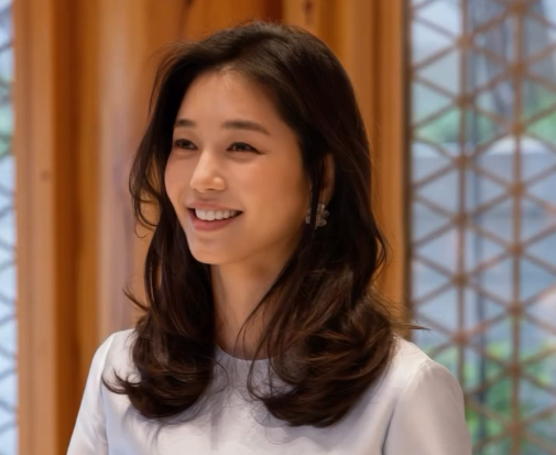 "위자료 1000만원 지급을"…'최태원 동거인' <b>김희영</b>, 허위사실 <b>유튜버</b>에...