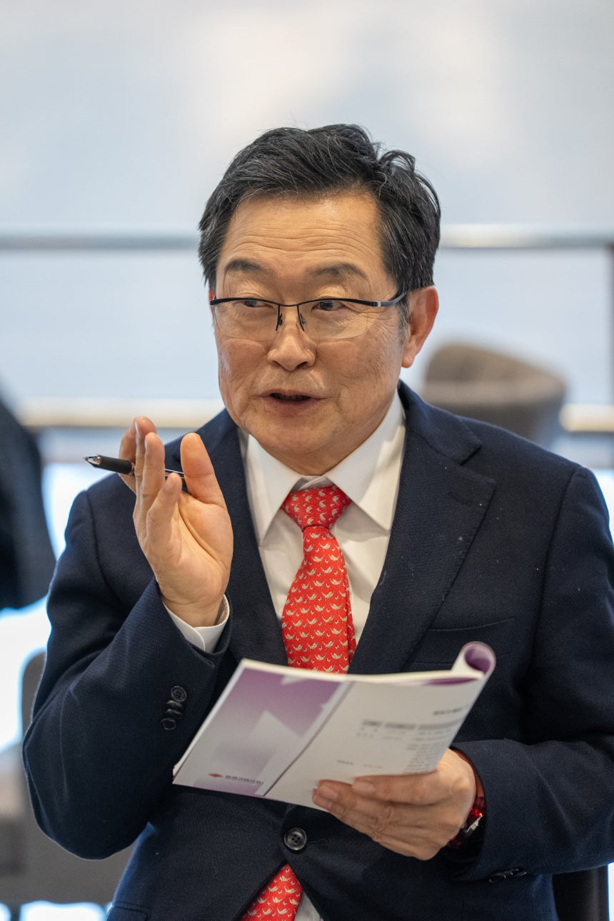 ‘제12회 KWO 나지포럼’좌장을 맡은 백승주 전쟁기념사업회장.홍태식 객원기자