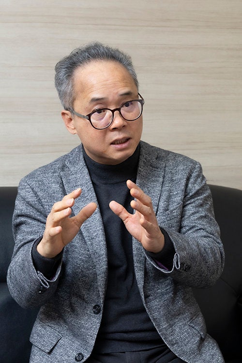 박동원 폴리컴 대표가 2월 6일 서울 영등포구 폴리컴 사무실에서 ‘신동아’와 인터뷰하고 있다. 박해윤 기자