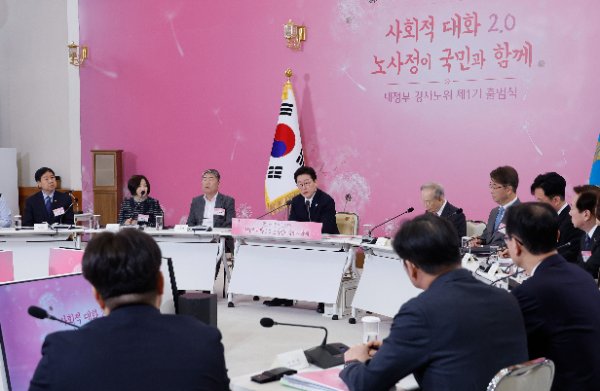 이재명 대통령이 3월 19일 청와대 본관에서 열린 경제사회노동위원회 1기 출범 기념 ‘대통령과 함께하는 노동정책 토론회’에서 발언하고 있다. 청와대사진기자단, 동아DB