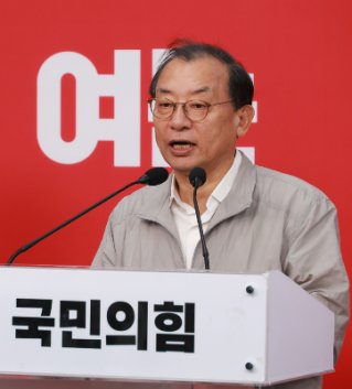 3월 22일 이정현 당시 국민의힘 공천관리위원장이 서울 여의도 당사에서 대구시장 경선 후보 관련 브리핑을 하고 있다. 뉴시스