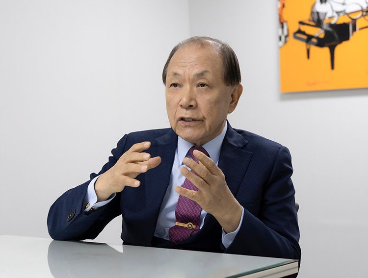 황우여 국민의힘 상임고문이 4월 8일 서울 서초구 사무실에서 ‘신동아’와 인터뷰하고 있다. 박해윤 기자