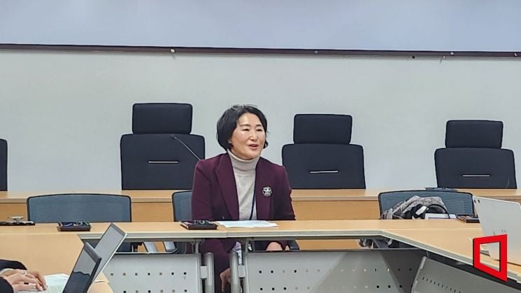<b>대풍</b>EV<b>자동차</b> "농기계 판매사에서 전기이륜차 개발사로"
