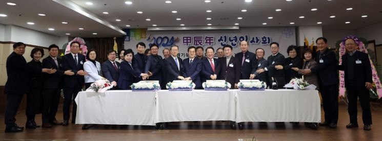 '<b>경기북부</b>상의' 찾은 <b>김동연</b> "특별자치도 설치 힘 모아 달라"