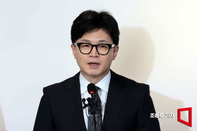 <b>한동훈</b> 등판론에 여권 내 <b>견제</b> 시동…<b>윤상현</b> "전략이 없다"