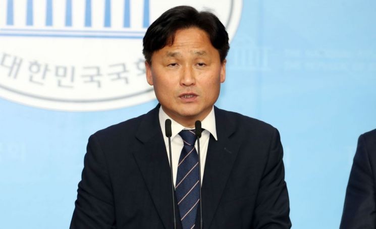 친명 <b>김영진</b> "<b>당헌</b>·당규 개정? 이재명·민주당 전체 멍들수도"