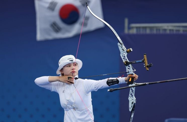 '<b>양궁</b> 2관왕 성큼' 전훈영, 여자 <b>개인전 8강</b> 진출[파리올림픽]