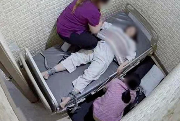 "1인실 감금하고 부적절한 약물 처방…" <b>양재웅</b>병원 사망환자 신상 공개한 유...