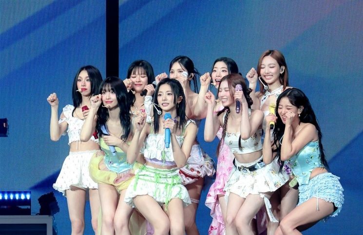 "선처 없습니다"…<b>트와이스</b>·권은비, <b>딥페이크</b> 확산에 칼 들었다