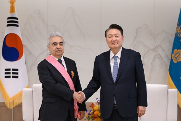 尹<b>대통령</b>, 비롤 IEA 사무총장 접견…'무탄소에너지 지지' 사례
