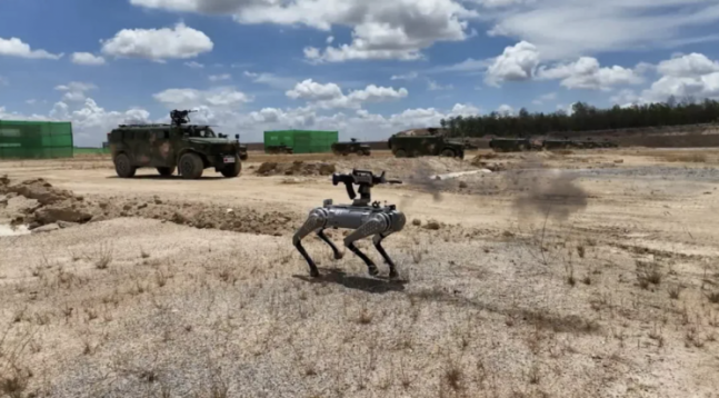 A combat robot dog from the Chinese military participating in training. Photo=Chinese CCTV