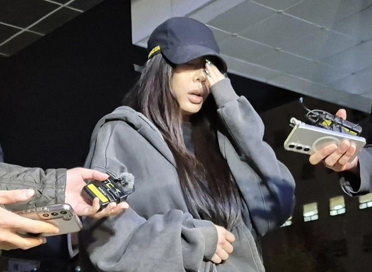 '팬 <b>폭행 방관</b>' <b>제시</b> "수만 번 후회…이제라도 잘못 바로 잡겠다"