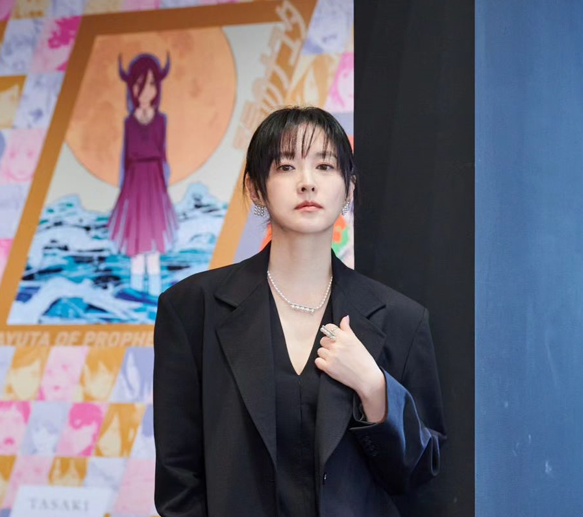 '김 여사와 친분 주장' <b>유튜버</b>와 화해 없다…<b>이영애</b>, 법원 권고 거부