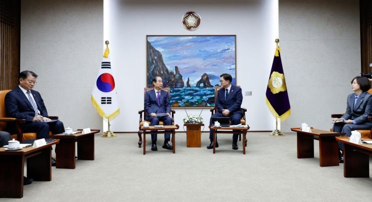 <b>한덕수</b>-<b>우원식</b>, <b>협력</b> 공감대…관건은 국민의힘(종합)