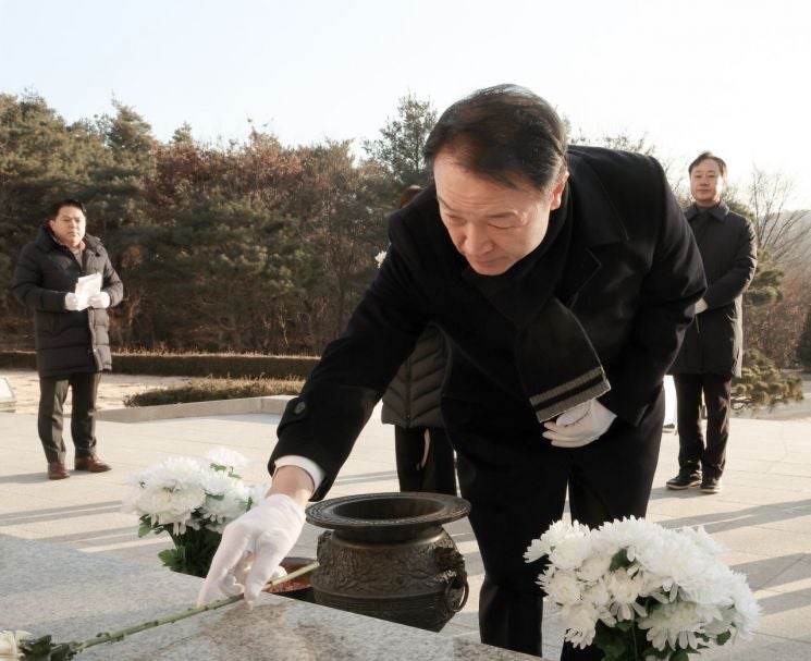 임태희 경기교육감, 2일 양주 <b>현충탑</b> <b>참배</b>로 공식일정 시작