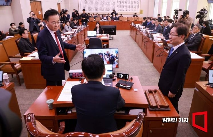 국회 법사위, 제3자 '<b>내란특검법</b>' 상정…與野 이번에도 공방
