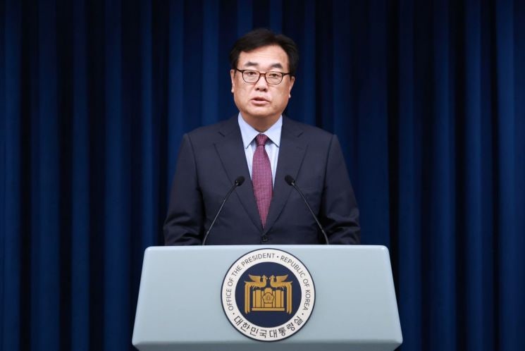 <b>경찰</b> 특별수사단, <b>정진석</b> 대통령 <b>비서실장</b> 소환 <b>조사</b>