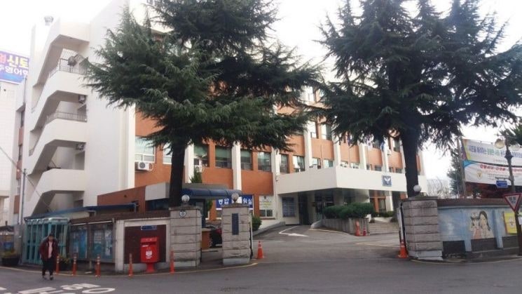 <b>설날 80대 노모</b> 폭행 치사 60대 아들 검거
