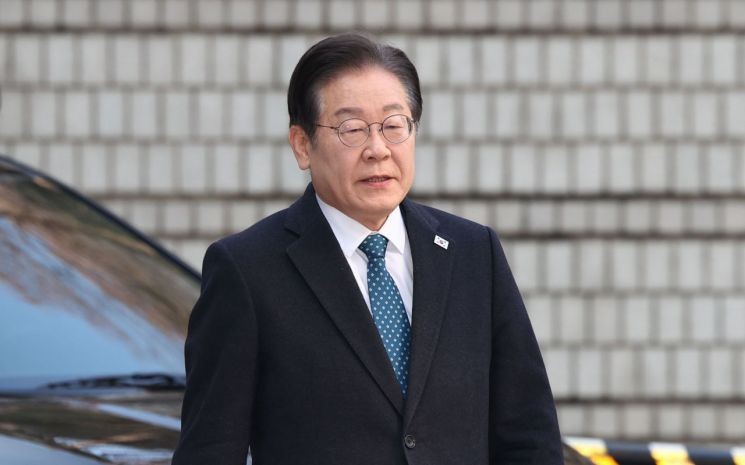 <b>이재명 위증교사 2심</b> 재판 시작…검찰 "1심 무죄 선고는 오판"