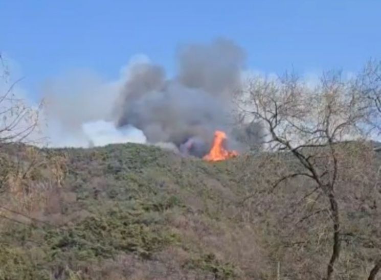 22일 경북 의성에서 발생한 산불의 초기 모습. 연합뉴스