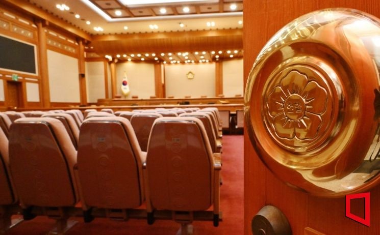 '尹<b>선고</b>' 앞둔 8인 재판관 출근 완료…<b>선고</b>前 평의 돌입