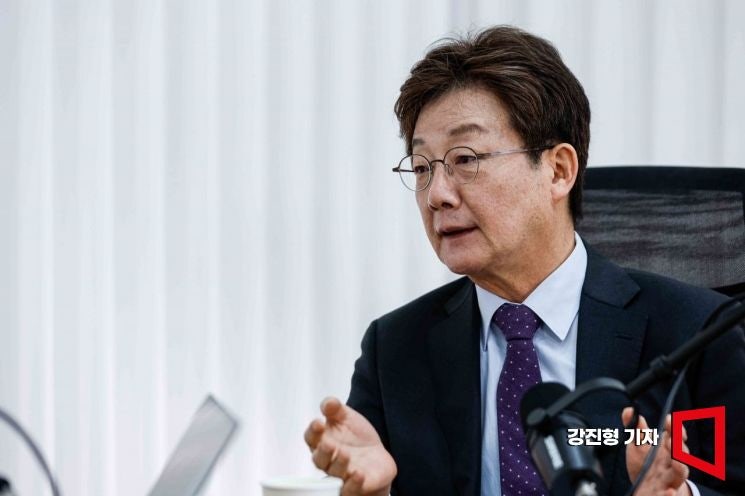 <b>유승민</b>, <b>국민의힘</b> 경선 <b>불출마</b>…"당 반성과 변화의 길 거부"