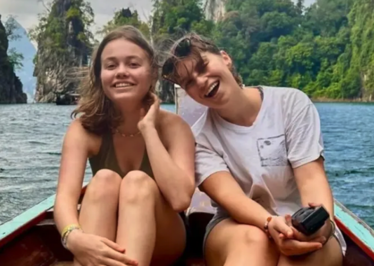 The story of two German teenagers on a world tour being denied entry to the U.S. in Hawaii for not booking a hotel and being detained due to 'suspicious' travel intentions before being deported has been reported. Reddit