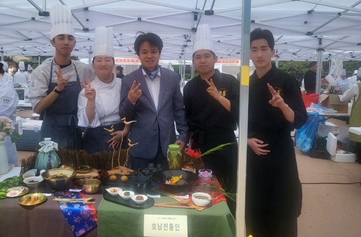 인터넷 바카라 외식조리학과 학생, '전통음식대전' aT 사장상