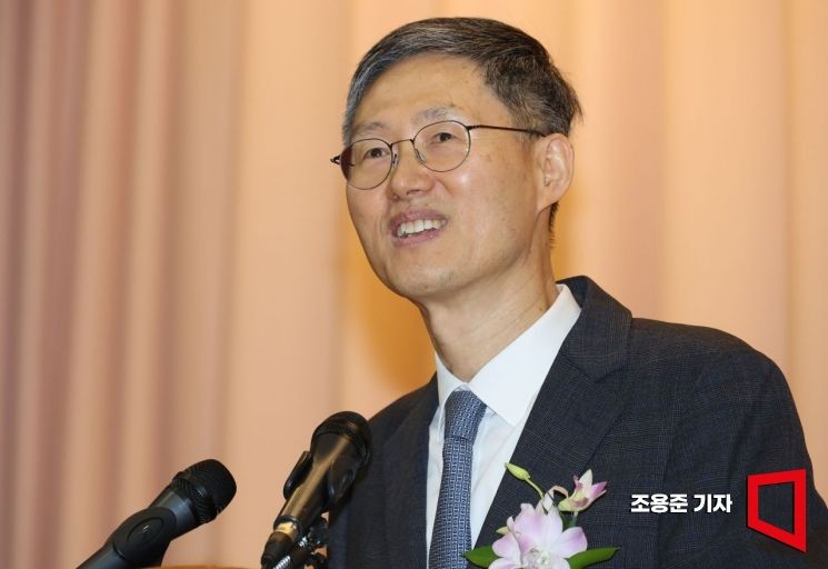 '尹 파면' <b>문형배</b>, <b>서울시립대 로스쿨</b> 강단 서나…"고민 중"