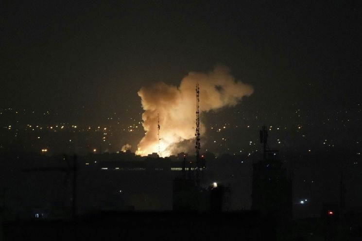 이스라엘, <b>이란 핵</b>·군사<b>시설</b> 선제 공격…테헤란서 폭음·사상자(종합)