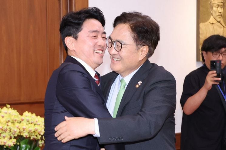 <b>우원식</b>-<b>강훈식</b>, 입법·행정부 <b>협력</b> 강조…"민생 추경 신속 통과해야"