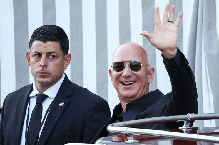 <b>결혼식</b>에 700억 쓴 <b>베이조스</b>, 아마존 주식 1조원어치 매도