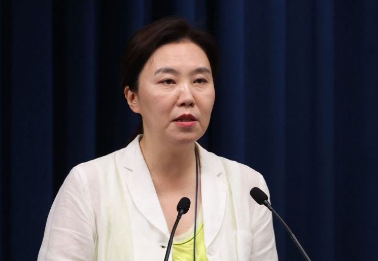 새 정부 임기 내 '<b>전작권 전환</b> 목표' <b>안규백</b> <b>발언</b>에 대통령실 "개인의견...