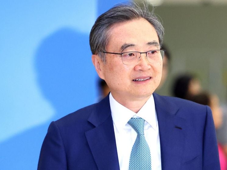 <b>조현 장관</b> "<b>한미정상회담</b>, 막판 조율중…이달 안 넘길 것"