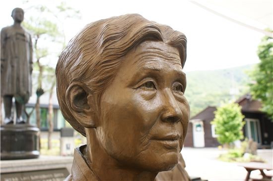 李<b>대통령</b> "<b>위안부 피해자</b> 명예·존엄 온전히 회복되도록 총력"