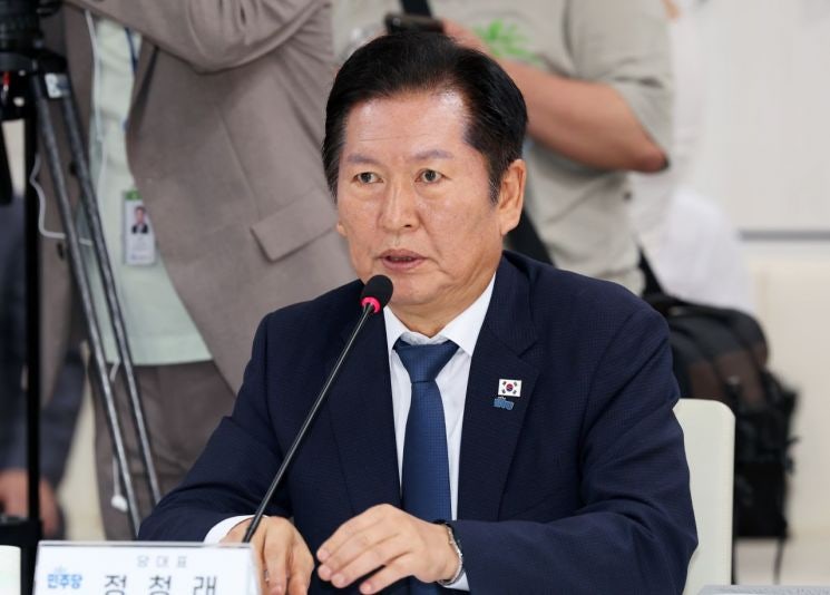 <b>정청래</b>, 尹 '<b>무인기 의혹</b>' 소환통보 특검에 "끝까지 파헤쳐야"