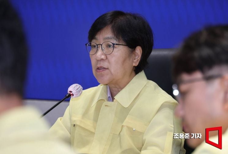 <b>정은경</b> 장관 "<b>추석</b> 기간 비수도권 <b>응급</b>실 공백 우려…비상체계 유지"