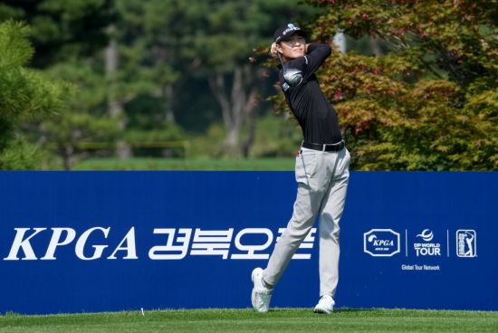 <b>박준홍</b>의 돌풍…"<b>선두</b>에 있다고 욕심 내지 않겠다"