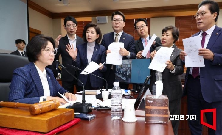 [2025국감]與, <b>대법원</b> 현장검증 강행에…野 "국감 보이콧"