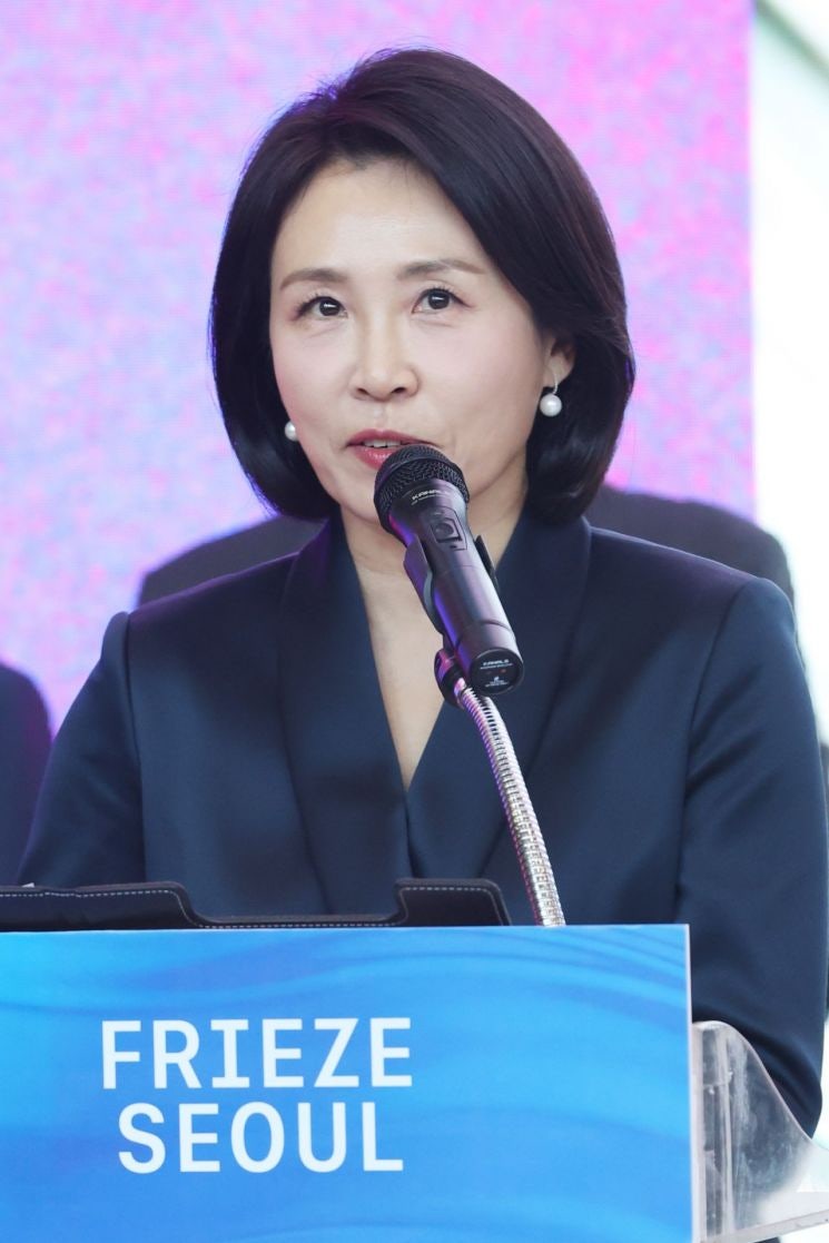 성남 전통시장 찾은 <b>김혜경 여사</b>에, 주민들 "아이고, 이게 얼마 만이야...