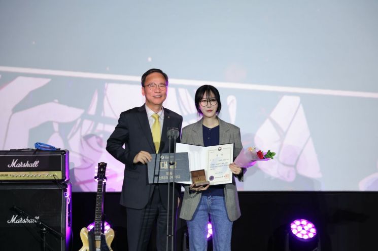 김영수 문화체육관광부 차관이 22일 롯데시네마 월드타워점 8관에서 열린 