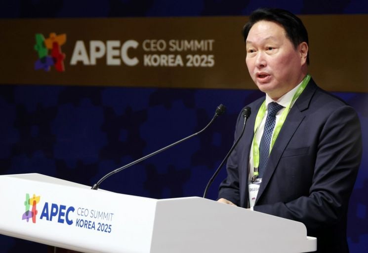 [경주APEC]<b>APEC CEO 서밋</b> 개막…최태원 "분열 속 연대·협력 논의하자"