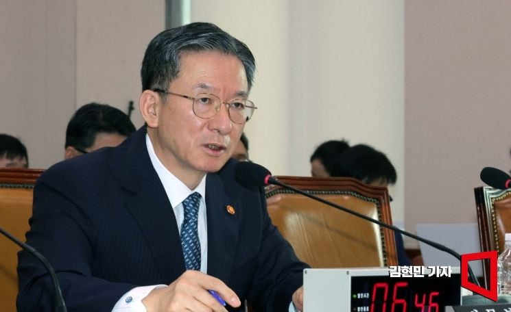 <b>정성호</b>, '청산가리 <b>막걸리</b>' 상고 포기에 "다행, 검찰은 처절한 반성 느...
