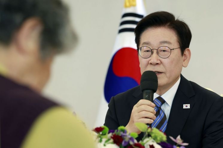 이재명 대통령 "<b>구조개혁</b> 저항 이겨내야, 반드시 잠재성장률 반등"