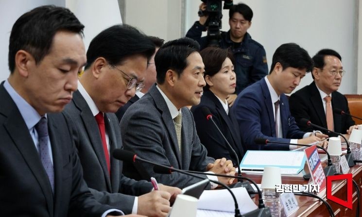 <b>장동혁</b> "'우리가 <b>황교안</b>'은 전략적 <b>발언</b>…당내 이견 도움 안돼"