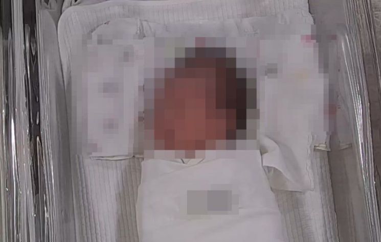 베베캠으로 본 A씨 아기. 연합뉴스