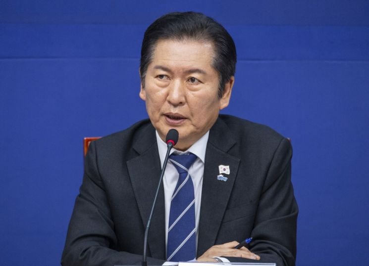 <b>민주당</b> ‘대의원·권리당원 1인1표’ <b>개정</b>안…당원 86% 압도적 지지