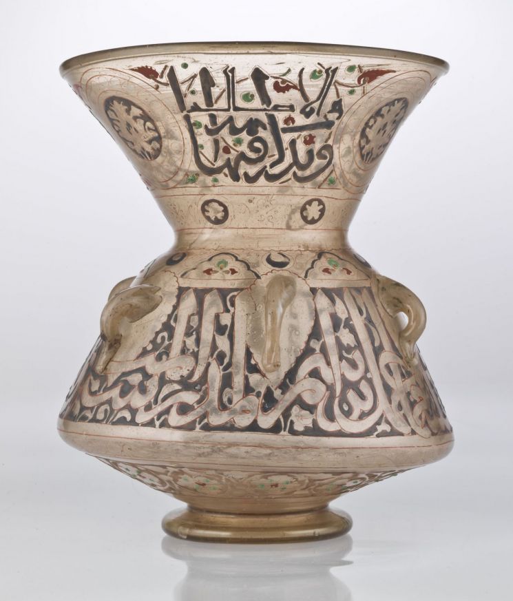 모스크 램프(맘루크 왕조 14세기 말~15세기 초). 도하 이슬람예술박물관 제공